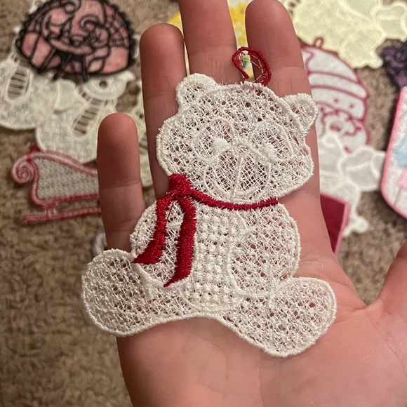 18 Holiday Patches - Picture 5 of 5